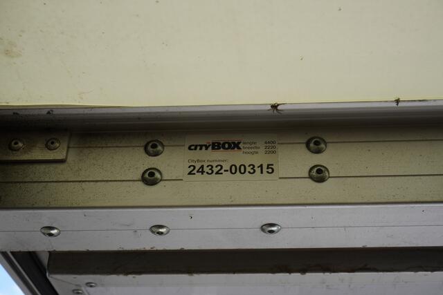 Volkswagen CRAFTER 180pk Bakwagen Laadklep Apple Carplay Navigatie Airco 3-Zits Koffer LBW