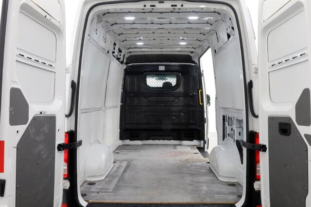 Volkswagen CRAFTER 35 2.0 TDI 140pk L3H3 (L2H2) LED/ACC/Camera 11-2020