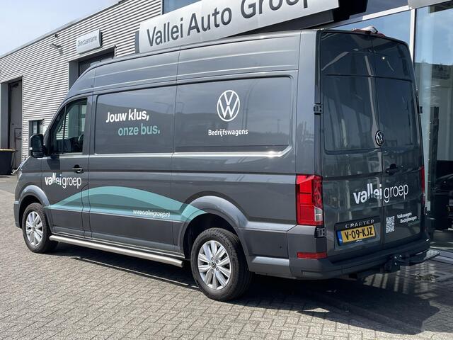 Volkswagen CRAFTER 35 Exclusive L3H3 140 pk Automaat BPM vrij | 3-Zits | Led | ACC | Trekhaak | Navigatie | Camera | DAB+ | Stoelverwarming | Stuurverwarming | Voorruitverwarming