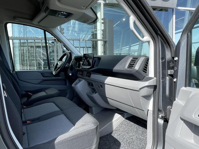 Volkswagen CRAFTER 35 Exclusive L3H3 140 pk Automaat BPM vrij | 3-Zits | Led | ACC | Trekhaak | Navigatie | Camera | DAB+ | Stoelverwarming | Stuurverwarming | Voorruitverwarming