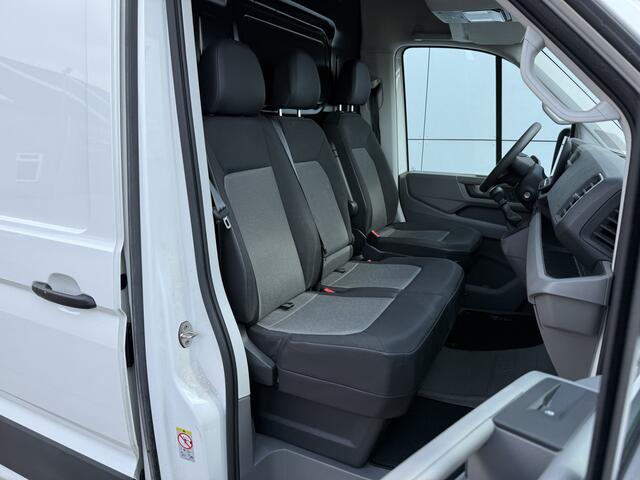 Volkswagen CRAFTER 2.0 TDI 140PK Nieuw Model! L3H3 Virtual Cockpit Climate Control Camera Parkeersensoren voor achter APK 9-2027