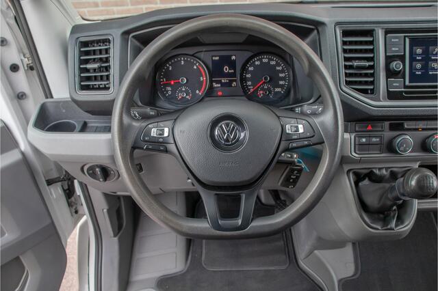 Volkswagen CRAFTER 2.0 TDI 140pk L3H2, 78.000km NAP, Carplay, Camera, Trekhaak, Airco, Cruise control, Bluetooth.