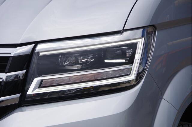 Volkswagen CRAFTER 35 2.0 TDI L3H3 75 EDITION 177PK AUT. LED, LEDER, TREKHAAK, ERGO ACTIVE GEVEERDE STOEL, STUURVERWARMING, STOELVERWARMING, VOORRUITVERWARMING, ADAPT. CRUISE, CAMERA, NAVI, CLIMA, NL AUTO, NAP