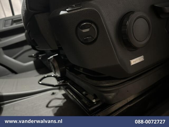 Volkswagen CRAFTER 2.0 TDI 141pk L3H3 L2H2 Euro6 Airco | Camera | Apple Carplay | Massagestoel | Cruisecontrol Android Auto, Chauffeurstoel