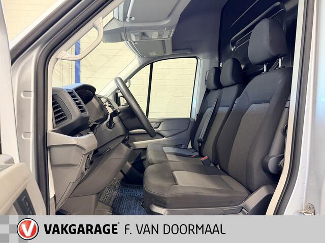 Volkswagen CRAFTER 35 2.0 TDI L3H3 Highline 140pk | Nav | Trekhaak | PDC