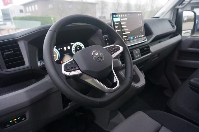 Volkswagen CRAFTER 35 177PK L3H2 AUT Facelift BPM VRIJ!! 13" Navi, Cam, Gev. Stoel, Alarm, LED!! NR. 424