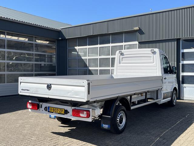 Volkswagen CRAFTER 35 2.0 TDI L4 Open laadbak Pick-up Airco Cruise controle 3-Persoons 1e eigenaar Dealer onderhouden p-up bakwagen Achterruitrijcamera Lederbekleding Werkverlichting