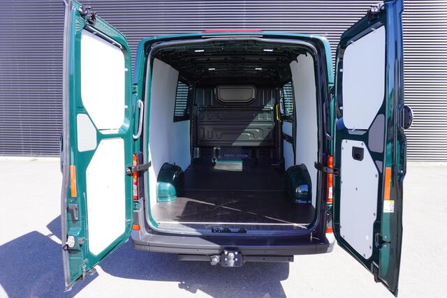 Volkswagen CRAFTER 140pk Facelift L3H2/L2H1 Highline Apple Carplay Trekhaak Parkeersensoren Digitaal dashboard