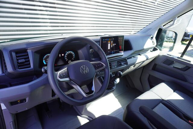 Volkswagen CRAFTER 140pk Facelift L3H2/L2H1 Highline Apple Carplay Trekhaak Parkeersensoren Digitaal dashboard