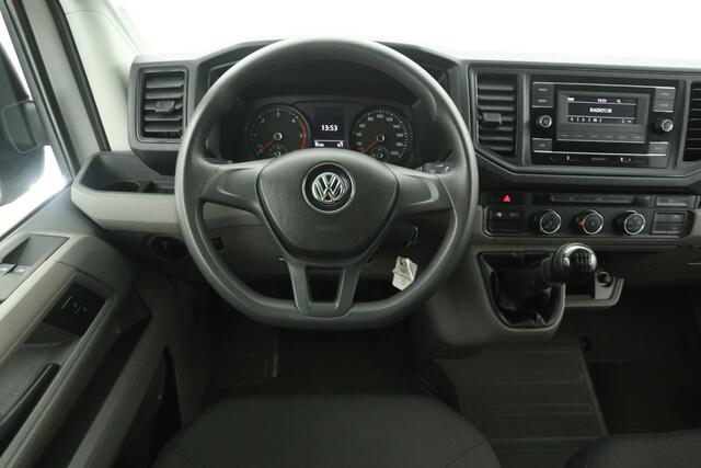 Volkswagen CRAFTER 2.0 TDI L4H3 140PK | Marge | Airco | 3 Zits | Trekhaak | Parkeersens.