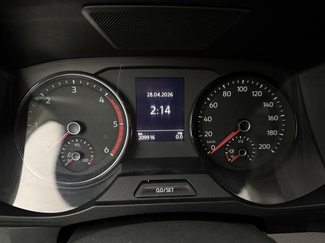 Volkswagen CRAFTER 2.0TDI 140PK Automaat L3H3 | Laadklep | Airco | Cruise | Camera | Multimedia