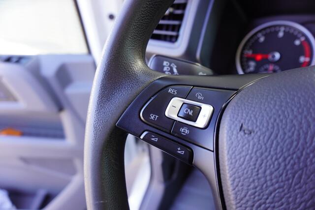 Volkswagen CRAFTER 180pk Automaat L3H3/L2H2 Apple Carplay Camera Trekhaak Parkeersensoren Airco Cruise control