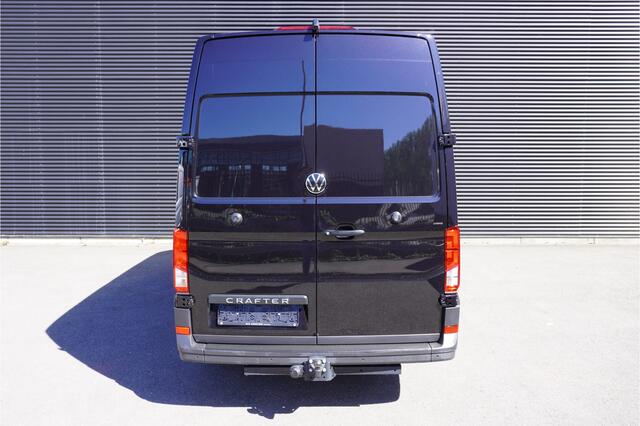Volkswagen CRAFTER 35 177pk Automaat L4H3/L3H2 Facelift Navigatie Apple carplay Camera Trekhaak Digitaal dashboard Cruise control Parkeersensoren