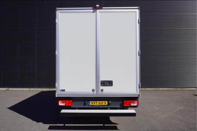 Volkswagen CRAFTER 164pk Dubbellucht Bakwagen Navigatie Apple Carplay Camera Airco Cruise control Koffer