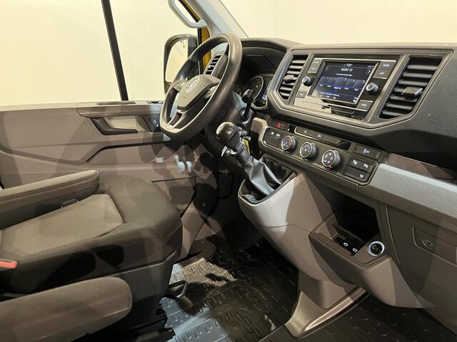 Volkswagen CRAFTER 35 2.0 TDI L3H2 140 PK / Euro 6 / 3.000 KG Trekgewicht / Airco / Camera / Carplay