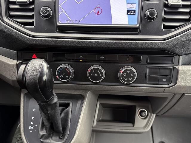 Volkswagen CRAFTER 35 2.0 TDI L3H3 Highline dsg 177pk Trekhaak Navigatie Euro 6 Camera