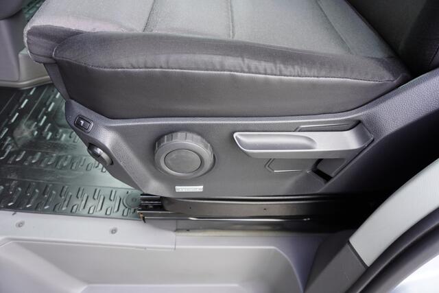 Volkswagen CRAFTER 177pk automaat 4x4 4motion L3H2/L2H1 Trekhaak Navigatie Camera Parkeersensoren LED Cruise control Stoelverwarming + massage