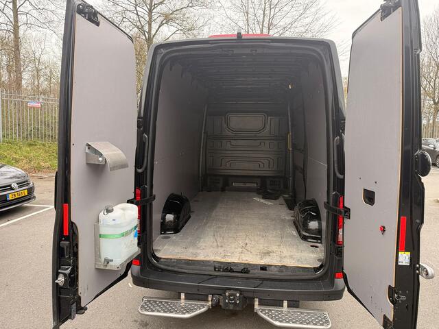 Volkswagen CRAFTER L3H3 2.0 TDI 177pk 3.5T Automaat Exclusive-Edition / LED-koplamen / ACC / LM-velgen / Stuur- + Stoelverwarming / Trekhaak