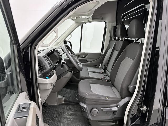 Volkswagen CRAFTER 35 2.0 TDI L3H3 Comfortline Trekhaak Cruise control Betimmering Airco Euro 6