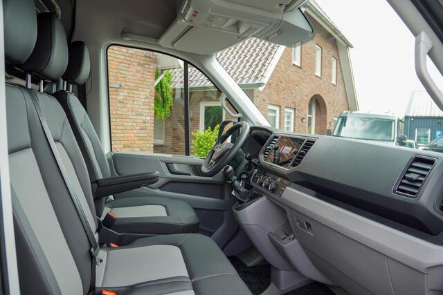 Volkswagen CRAFTER 2.0 TDI 102PK L3H3 NAVI Trekhaak Airco Leder