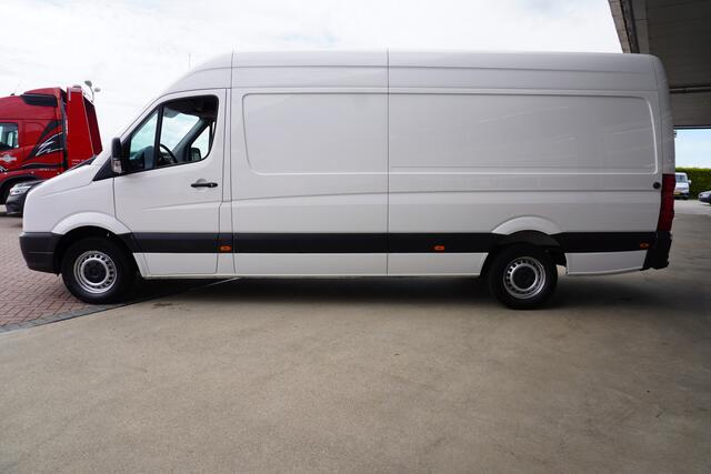 Volkswagen CRAFTER 35 2.0 TDI 140PK L3H2 nr.V026 | Airco | Cruise | Betimmering