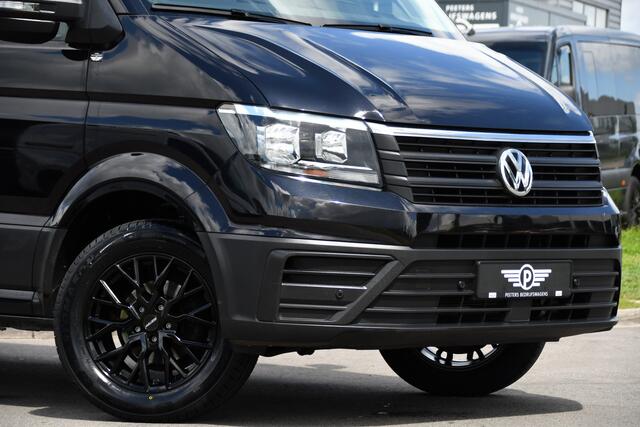 Volkswagen CRAFTER 35 2.0 TDI L3H3 Black Edition Camera, Cruise, Carplay, Trekhaak, 177pk, Multimedia, Geveerde stoel, Uniek!