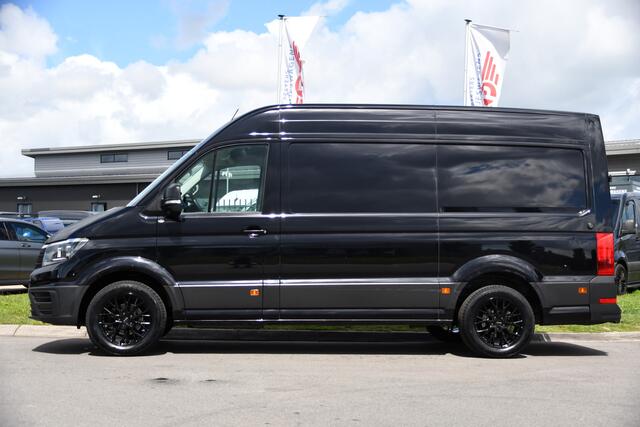 Volkswagen CRAFTER 35 2.0 TDI L3H3 Black Edition Camera, Cruise, Carplay, Trekhaak, 177pk, Multimedia, Geveerde stoel, Uniek!