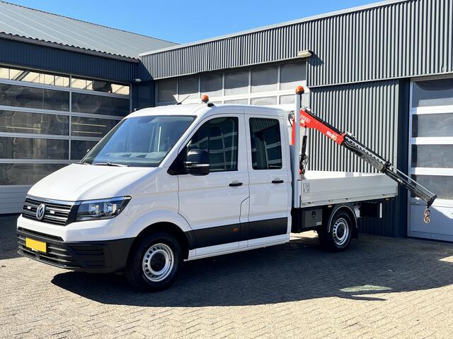 Volkswagen CRAFTER 35 2.0 TDI L3 Fassi Laadkraan M15A Trekhaak 3500 kg trekgewicht Airco Apple carplay Cruise controle 3-Persoons Kastinrichting Open laadbak Pick-up Euro 6 Bakwagen P-up Telefoonverbinding