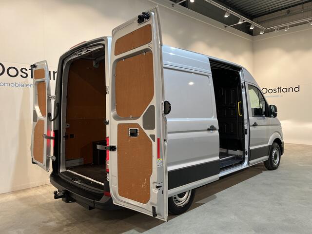 Volkswagen CRAFTER 35 2.0 TDI L3H3 140 PK Automaat / Euro 6 / Trekhaak 3.000 KG / Airco / Cruise Control / PDC / CarPlay / Navigatie / 3-Zits / 49.350 KM !!