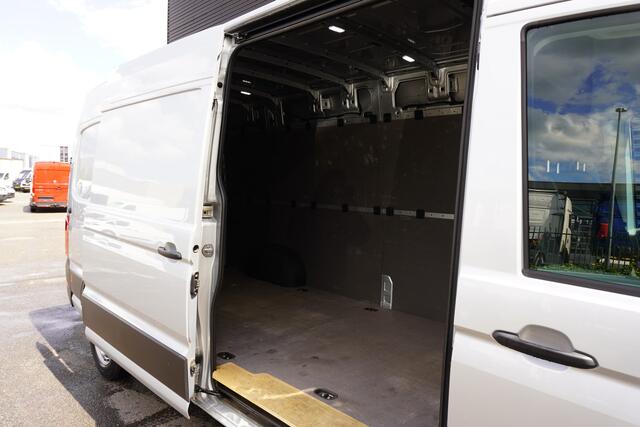 Volkswagen CRAFTER 180pk Automaat L4H4/L3H2 Apple carplay LED Navigatie Camera Parkeersensoren Cruise control
