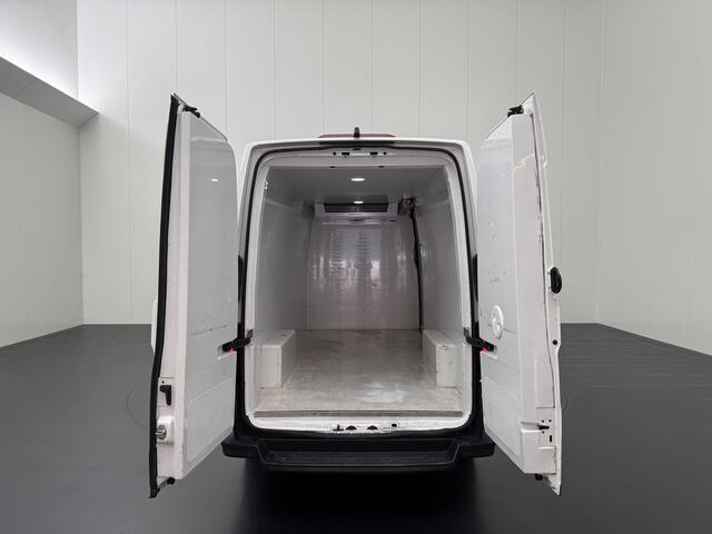 Volkswagen CRAFTER 2.0TDI 140PK L4H3 Maxi Koelauto | Navigatie | Camera | Airco | Cruise | 3-Zits