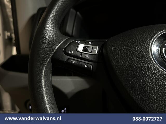 Volkswagen CRAFTER 2.0 TDI 141pk L3H3 L2H2 Euro6 Airco | Camera | Apple Carplay | Cruisecontrol | Chauffeursstoel Android Auto, Parkeersensoren, Bijrijdersbank