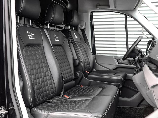 Volkswagen CRAFTER 35 2.0 TDI 140pk DSG L3H3 EURO VI · Camera · Apple/Android Car Play · Trekhaak · Elek. Inklapbare Spiegels · ACC · Alarmklasse 3 · Garantie t/m 04-09-2028 of 120.000km