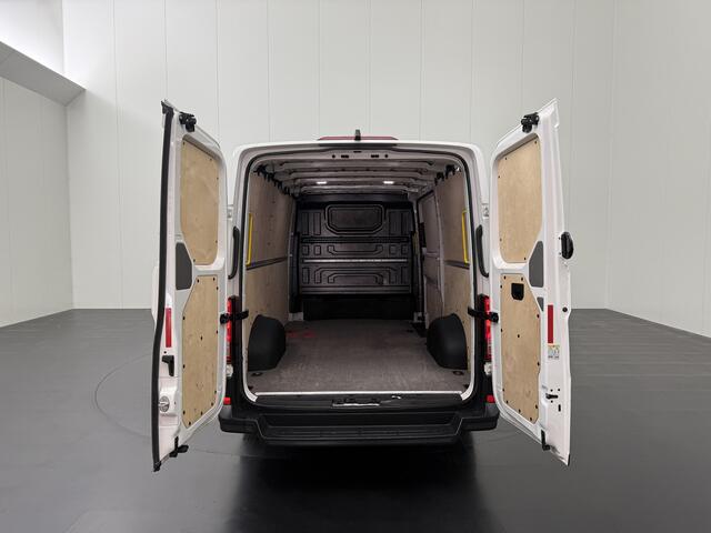 Volkswagen CRAFTER 2.0TDi 140PK L3H2 | Led | Navigatie | Camera | Airco | Cruise | 3-Zits