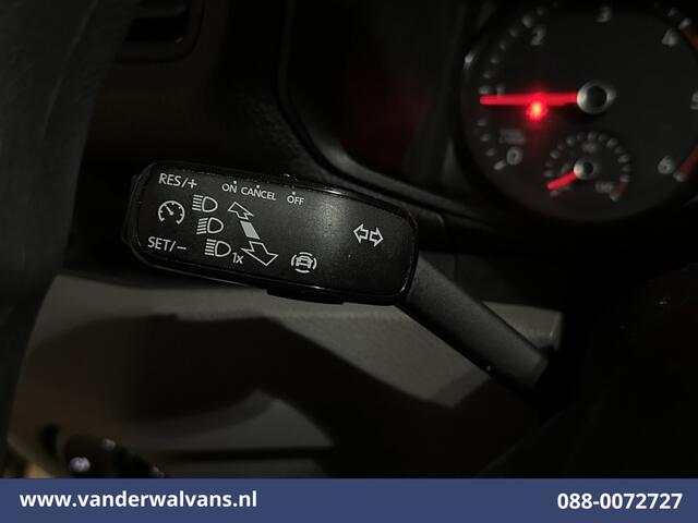 Volkswagen CRAFTER 2.0 TDI 141pk L3H3 L2H2 Euro6 Airco | Camera | Apple Carplay | Cruisecontrol | Chauffeursstoel Android Auto, Massagestoel