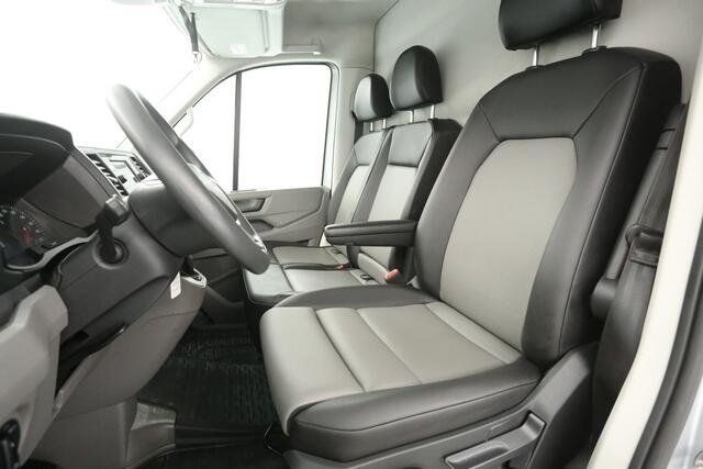 Volkswagen CRAFTER 2.0 TDI 177PK L3H3 | Automaat | 3000kg Trekgew. | Trekhaak | Airco | Camera | 3 Zits | Cruise | 2xSchuifdeur | Carplay