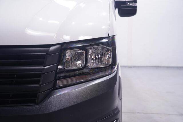 Volkswagen CRAFTER 2.0 TDI L3H3 Navi, Trekhaak, Laadruimte Pakket PDC V+A, Apple Carplay, 3-Zits