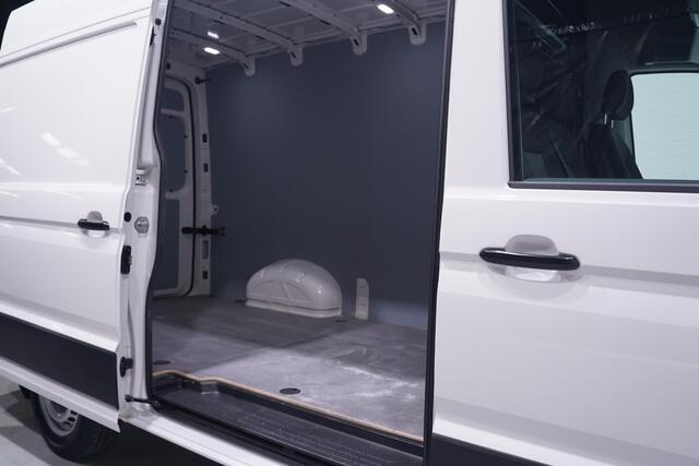 Volkswagen CRAFTER 2.0 TDI L3H3 Navi, Trekhaak, Laadruimte Pakket PDC V+A, Apple Carplay, 3-Zits