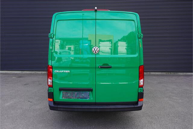 Volkswagen CRAFTER 163pk RWD Automaat L3H2/L2H1 Apple carplay Camera Navigatie LED 3-Zits 3500kg Trekgewicht