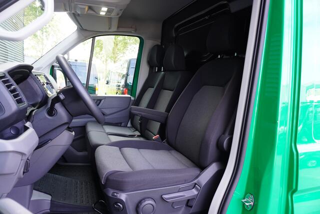 Volkswagen CRAFTER 163pk RWD Automaat L3H2/L2H1 Apple carplay Camera Navigatie LED 3-Zits 3500kg Trekgewicht