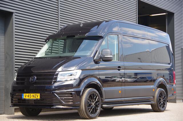 Volkswagen CRAFTER 35 2.0 TDI L3H3(L2H2) BLACK EDITION! AUT. LED, TREKHAAK, BETIMMERING, STOELVERWARMING, GEVEERDE ERGO COMFORT STOEL, CAMERA, NAVI, CRUISE, AIRCO, CARPLAY, PARKEERSENSOREN, MF STUURWIEL