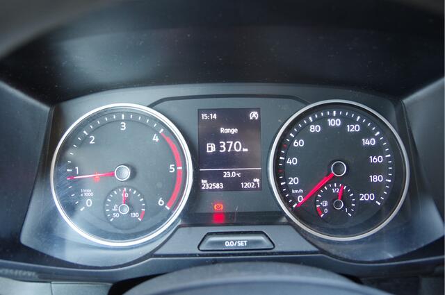 Volkswagen CRAFTER 35 2.0 TDI L3H3(L2H2) EURO6! 3-ZITS, 140PK, TREKHAAK, 18'' LMV, CRUISE, AIRCO, PARKEERSENSOREN