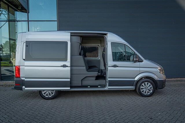 Volkswagen CRAFTER 35 2.0 TDI L3H2 DC 140PK Aut8 Trekhaak, Achteruitrijcamera, Navi, 17" LM Velgen, Voorruitverwarming, Adaptieve Cruise Control, Stoel-stuurverwarming, Houten Laadvloer