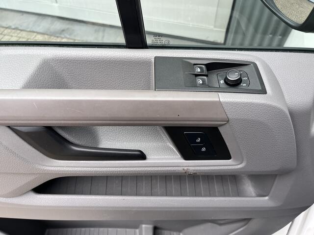 Volkswagen CRAFTER 35 2.0 TDI L3H3 Highline Werkplaats inrichting Kast Inrichting Omvormer Airco Cruise controle Bott inrichting Euro 6
