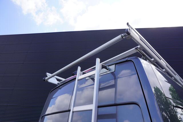 Volkswagen CRAFTER 140pk Automaat L3H3/L2H2 LED Apple carplay Camera Navigatie Cruise control Parkeersensoren Imperiaal