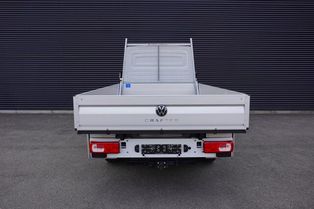 Volkswagen CRAFTER 163pk RWD Facelift Open laadbak 3500kg trekhaak Apple Carplay Cruise control 3-Zits Digitaal dashboard