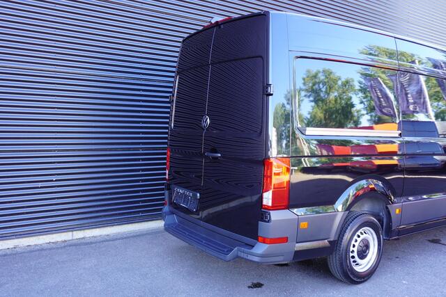 Volkswagen CRAFTER 140pk Automaat Facelift L3H3/L2H2 Apple Carplay Camera Parkeersensoren Cruise control Digitaal Dashboard