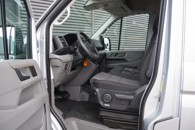 Volkswagen CRAFTER 2.0 TDI L3H3(L2H2) 3-ZITS, AUT. STOELVERWARMING, CRUISE, CAMERA, AIRCO, CARPLAY, PARKEERSENSOREN