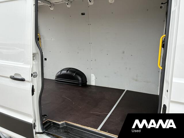 Volkswagen CRAFTER 35 2.0 TDI 140 pk L3H3 Automaat Carplay Cruise Sensoren