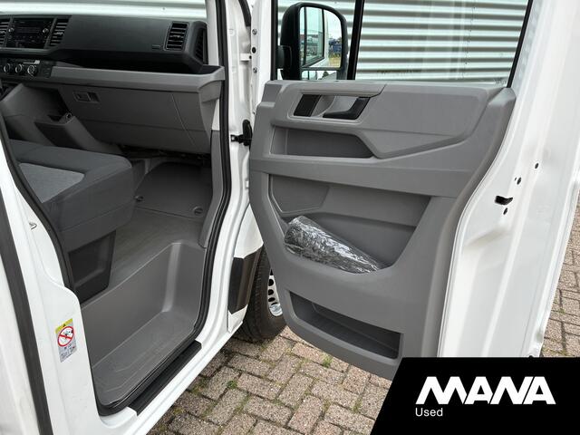 Volkswagen CRAFTER 35 2.0 TDI 140 pk L3H3 Automaat Carplay Cruise Sensoren